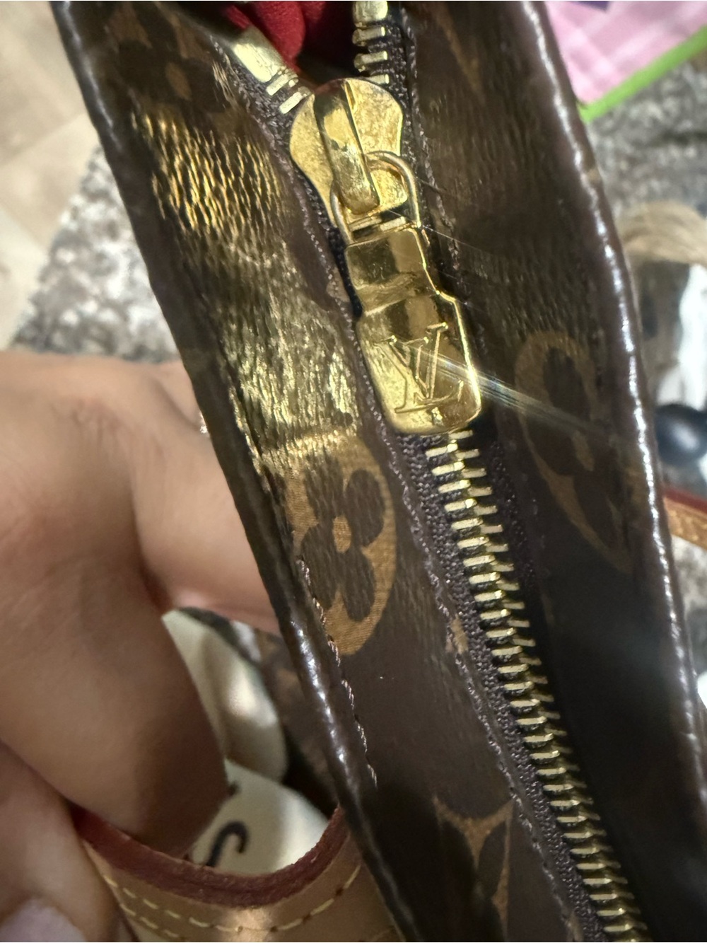 Louis Vuitton Monogram Canvas Tote with Natural Vachetta Straps - Picture 8 of 14